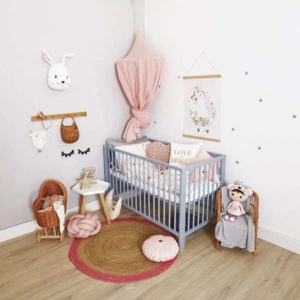 Bed Canopy + Floor Mat + Pillows - Pink 4 Bed Canopy + Floor Mat + Pillows - Pink – Image 4