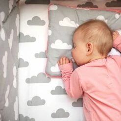 Pillow - Square In Grey Clouds 6 Pillow - Square In Grey Clouds -Fun with Mum Soldes baby bedding cloudy rose3 5b7c57ac3e80e