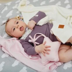 Bamboo Swaddle - Pink -Fun with Mum Soldes baby blanket 1 3