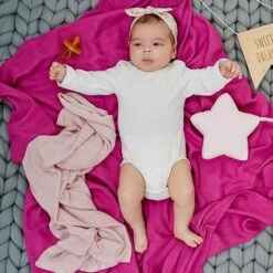 Bamboo Swaddle - Fuchsia -Fun with Mum Soldes baby blanket swaddle 2 1