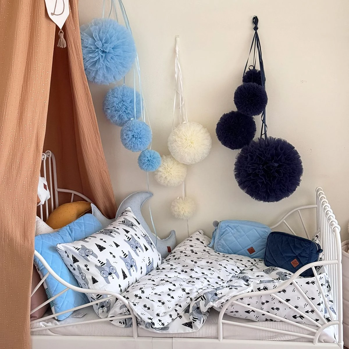 Pom-pom 15 Cm - Navy 2 Pom-pom 15 Cm - Navy – Image 2