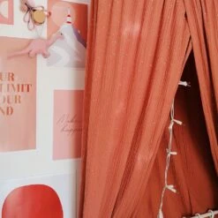Bed Canopy - Coral -Fun with Mum Soldes coral canopy3