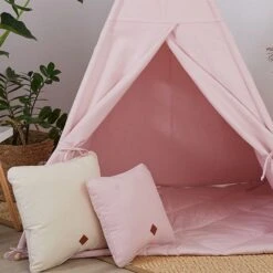 Teepee Tent + Floor Mat + Pillows - Powder Pink -Fun with Mum Soldes funwithmum152 kopia