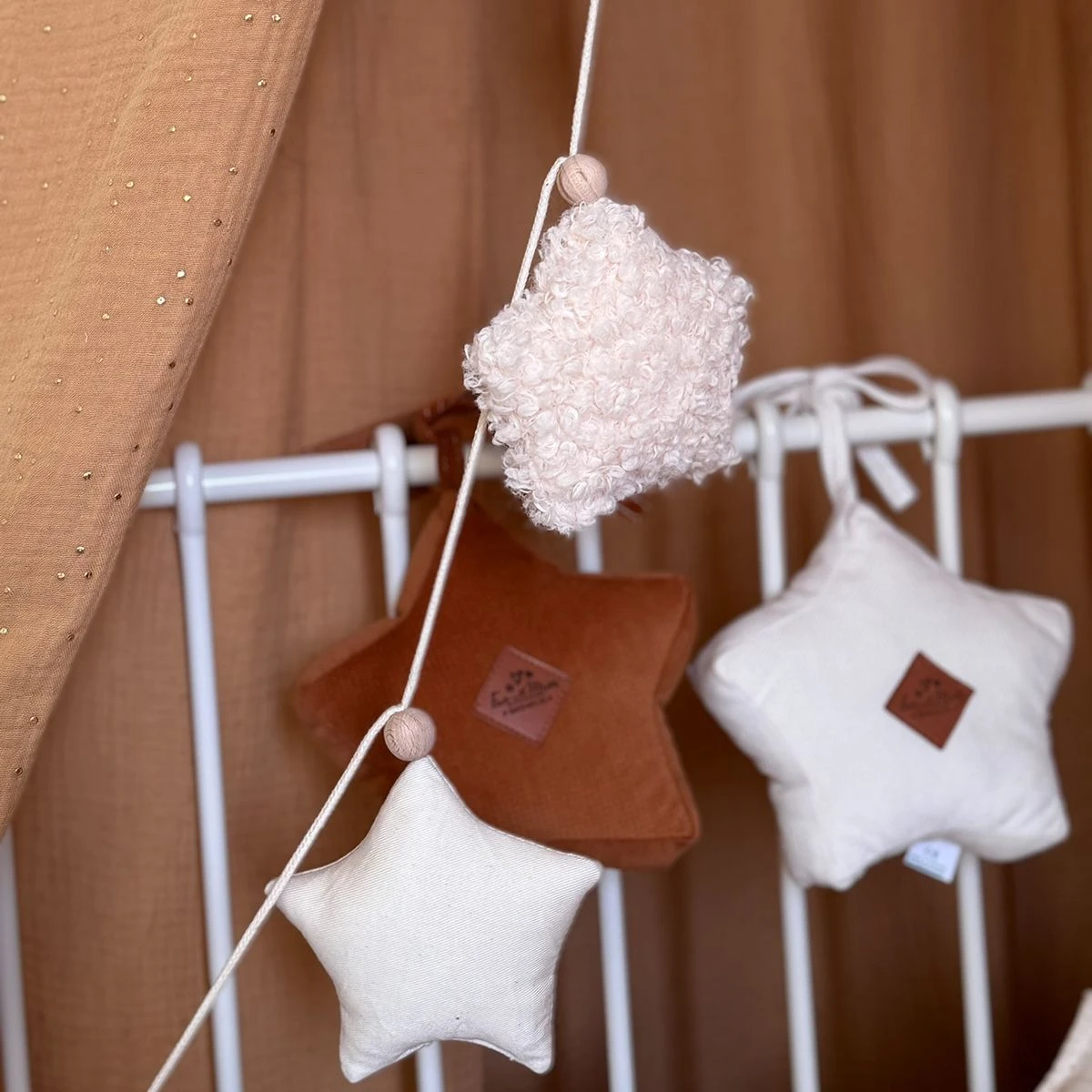 Boucle Star Garland - Ecru 5 Boucle Star Garland - Ecru – Image 5