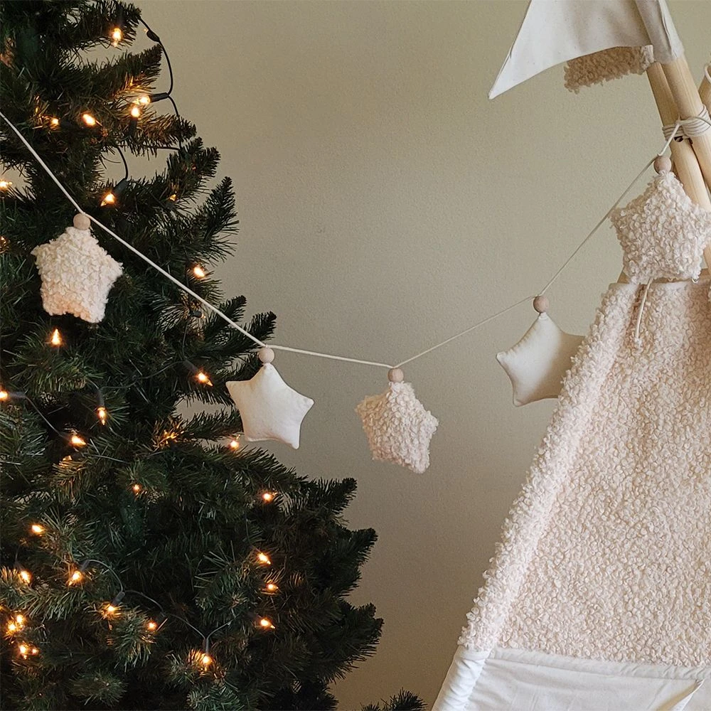 Boucle Star Garland - Ecru 4 Boucle Star Garland - Ecru – Image 4