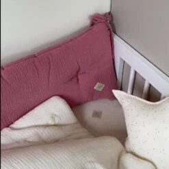 Baby Bed Bumper 60x120 - Muslin - Pink -Fun with Mum Soldes img 6446 bed bumper pink2