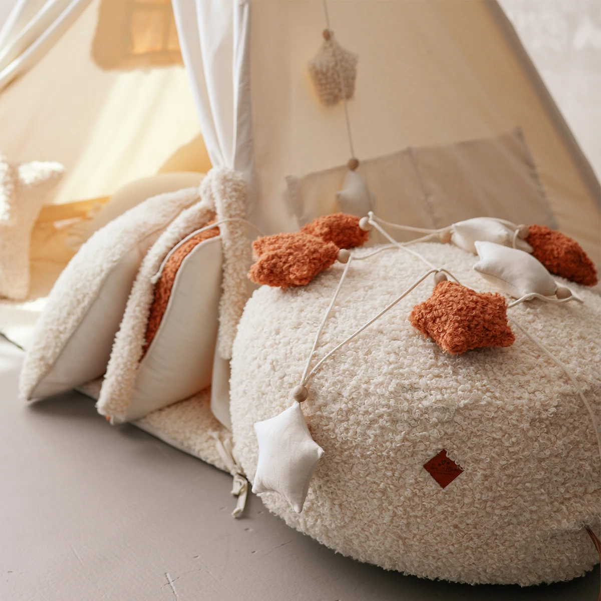 Boucle Star Garland - Ginger 3 Boucle Star Garland - Ginger – Image 3