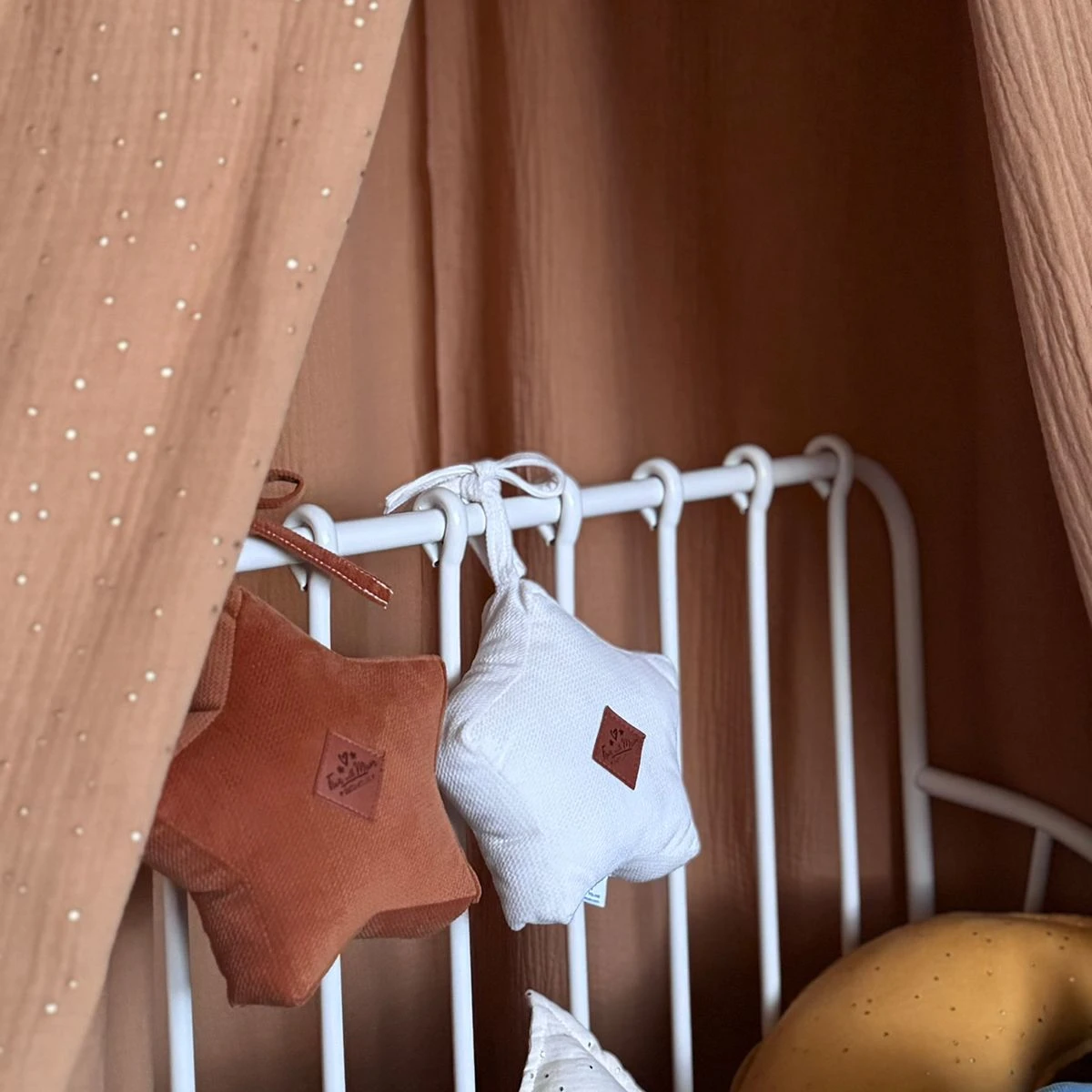 Bed Canopy + Floor Mat + Pillows - Carmel 9 Bed Canopy + Floor Mat + Pillows - Carmel – Image 9