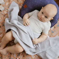 Baby Muslin Summer Blanket - Carmel 36 Baby Muslin Summer Blanket - Carmel -Fun with Mum Soldes swaddle muslin grey7 2 1