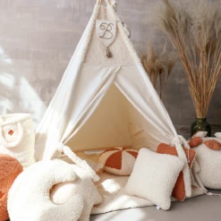 Teepee Tent - Boucle Ecru -Fun with Mum Soldes teepee boucle2