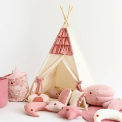 Teepee Tent + Floor Mat + Pillows - Frilly Muslin Raspberry -Fun with Mum Soldes teepee frilly raspberry3 2