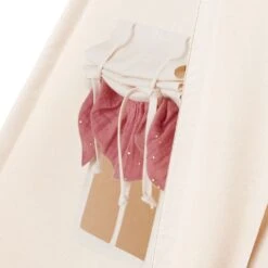 Teepee Tent - Frilly Muslin Raspberry -Fun with Mum Soldes teepee ruffle muslin raspberry3